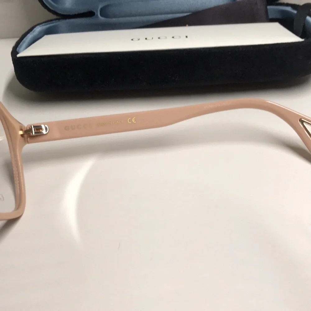 New Authentic Gucci Beige Square Glasses GG0469o 003